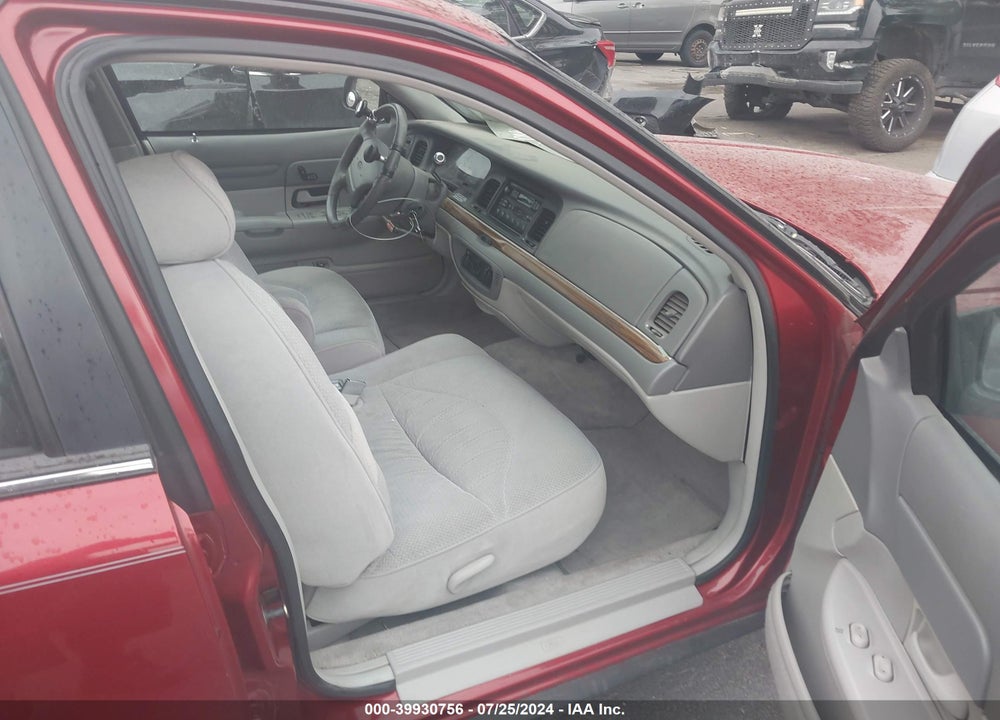 1996 FORD CROWN VICTORIA LX VIN: 2FALP74W1TX191374