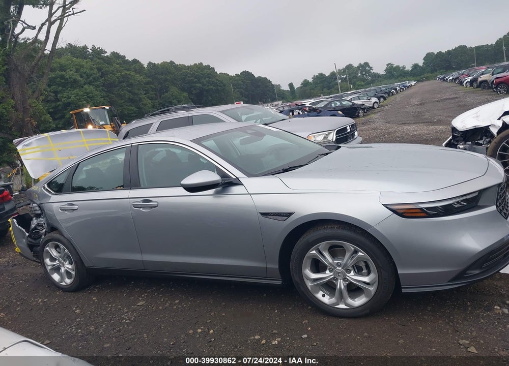 2024 HONDA ACCORD LX VIN: 1HGCY1F28RA056247