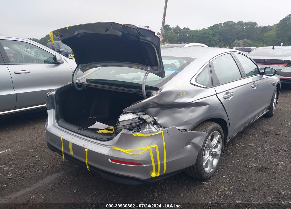 2024 HONDA ACCORD LX VIN: 1HGCY1F28RA056247