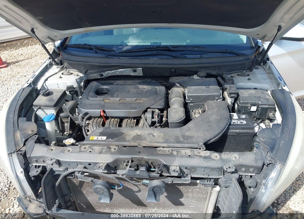 2015 HYUNDAI SONATA SE VIN: 5NPE24AF7FH144831