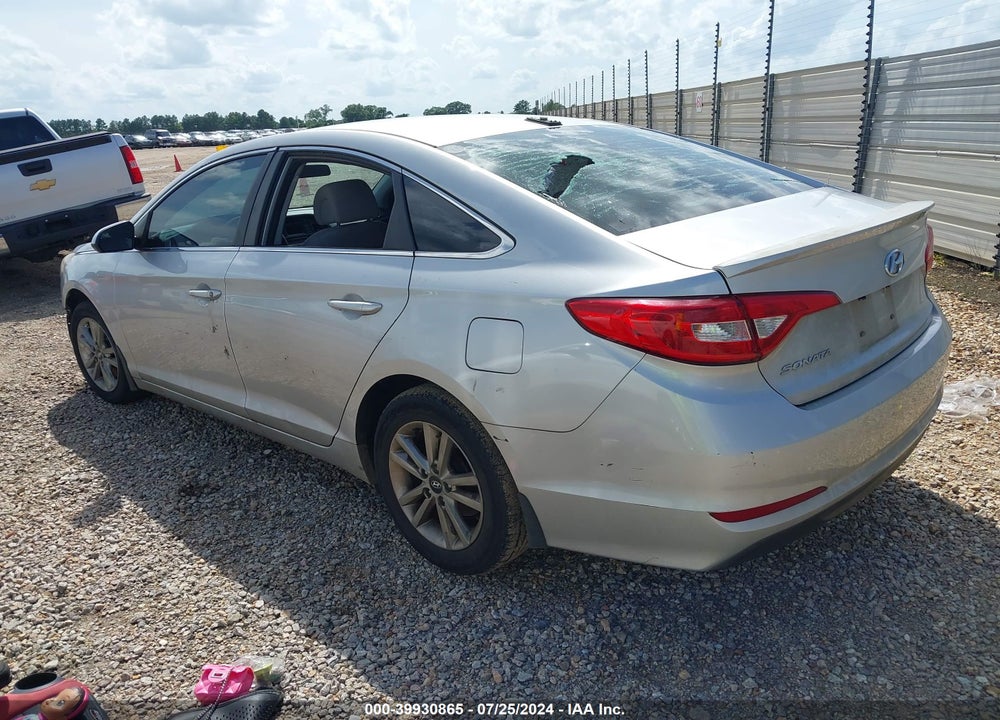 2015 HYUNDAI SONATA SE VIN: 5NPE24AF7FH144831