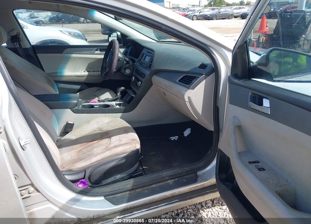 2015 HYUNDAI SONATA SE VIN: 5NPE24AF7FH144831