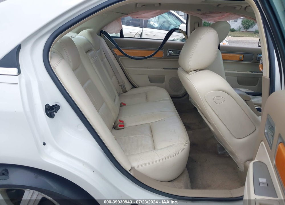 2009 LINCOLN MKZ VIN: 3LNHM26T89R615702