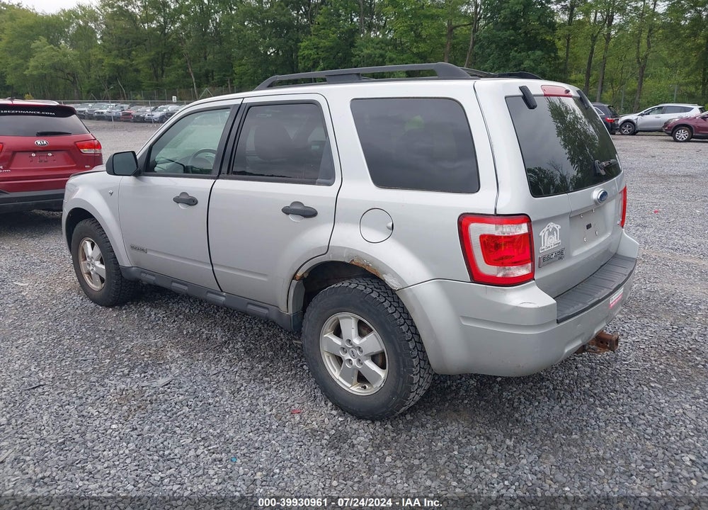 2008 FORD ESCAPE XLT VIN: 1FMCU93118KE19710