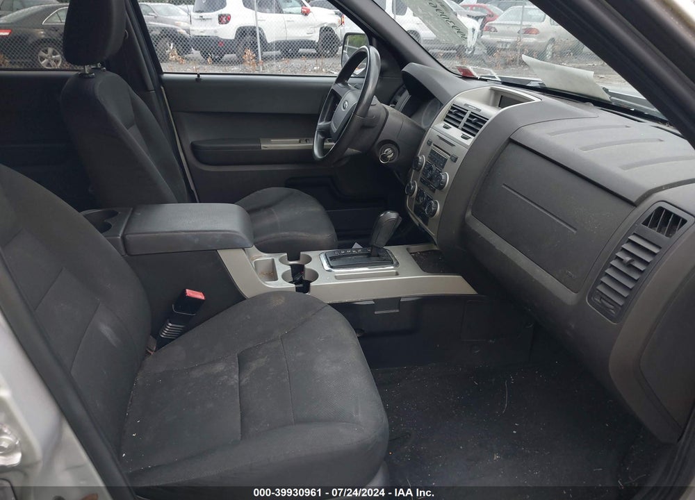 2008 FORD ESCAPE XLT VIN: 1FMCU93118KE19710
