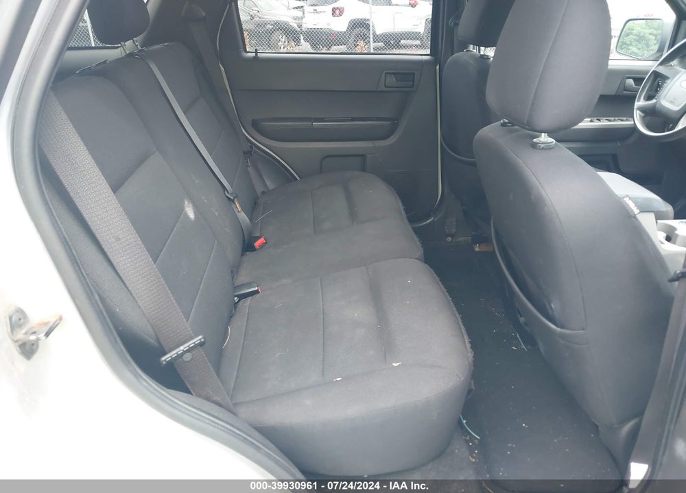 2008 FORD ESCAPE XLT VIN: 1FMCU93118KE19710