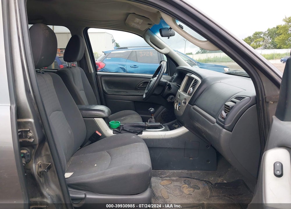 2006 MAZDA TRIBUTE I VIN: 4F2YZ02Z86KM16556