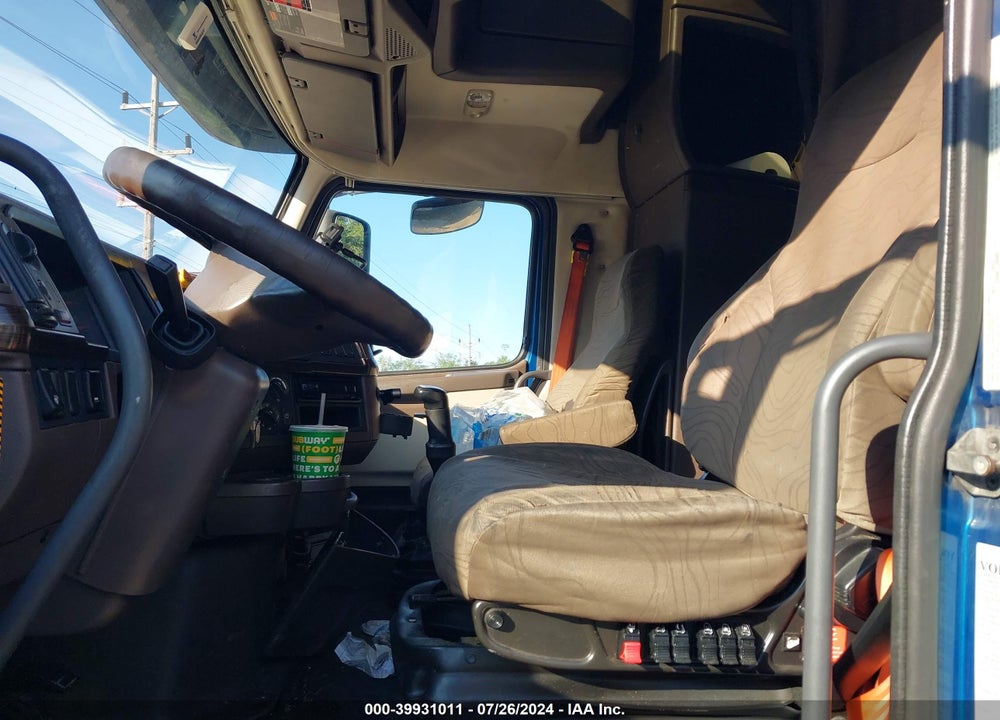 2014 VOLVO VN VNL VIN: 4V4NC9EH5EN169204