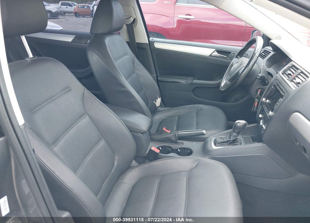 2011 VOLKSWAGEN JETTA 2.0L TDI LE VIN: 3VWLL7AJ3BM075941