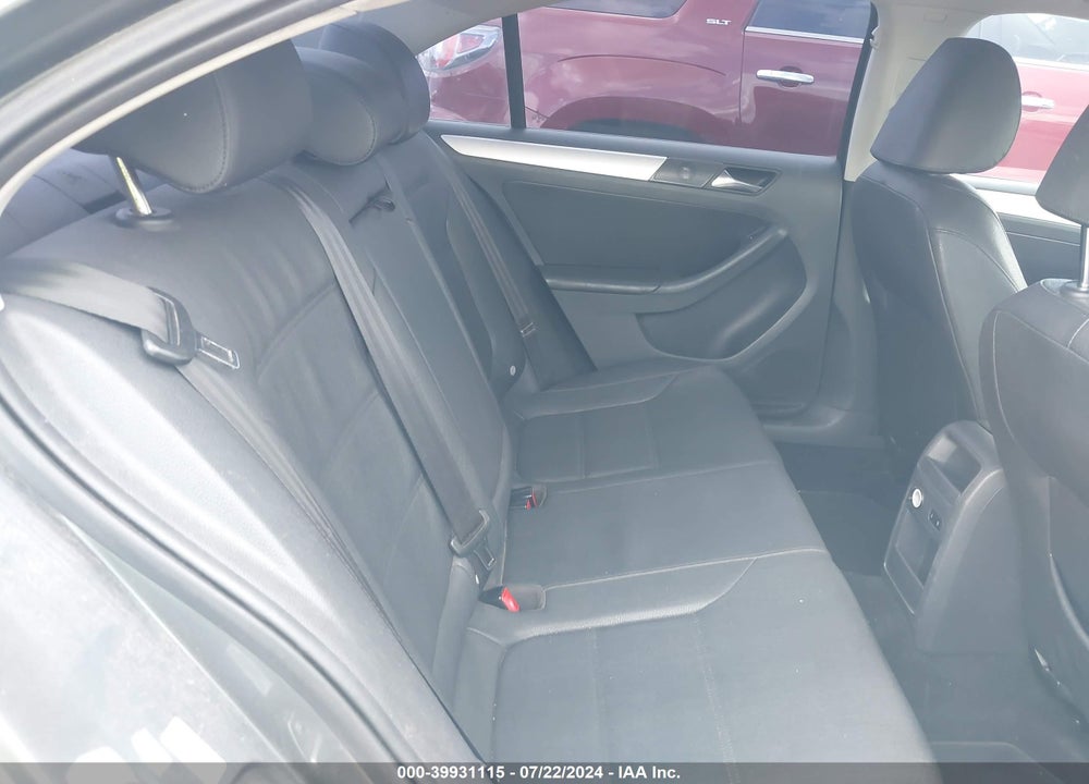 2011 VOLKSWAGEN JETTA 2.0L TDI LE VIN: 3VWLL7AJ3BM075941