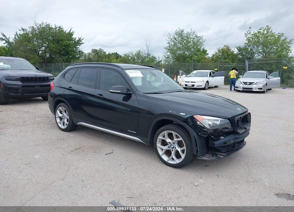 2013 BMW X1 XDRIVE28I VIN: WBAVL1C50DVR92088