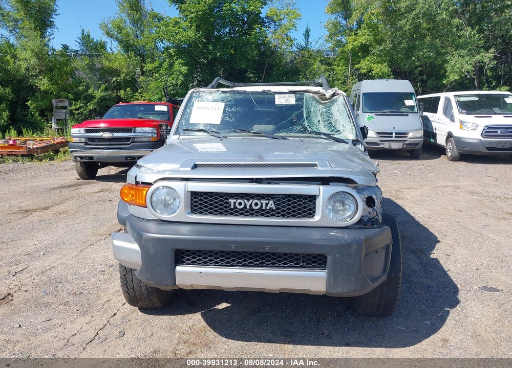 2007 TOYOTA FJ CRUISER VIN: JTEBU11F570024886