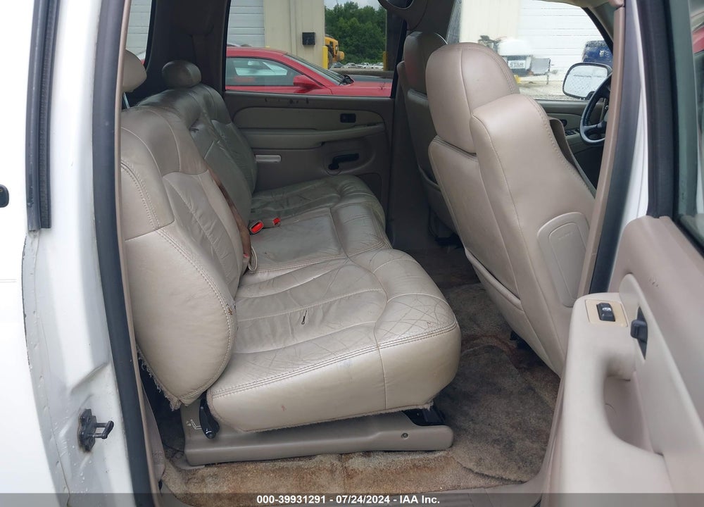 2002 CHEVROLET SUBURBAN 1500 LT VIN: 1GNEC16Z62J270752