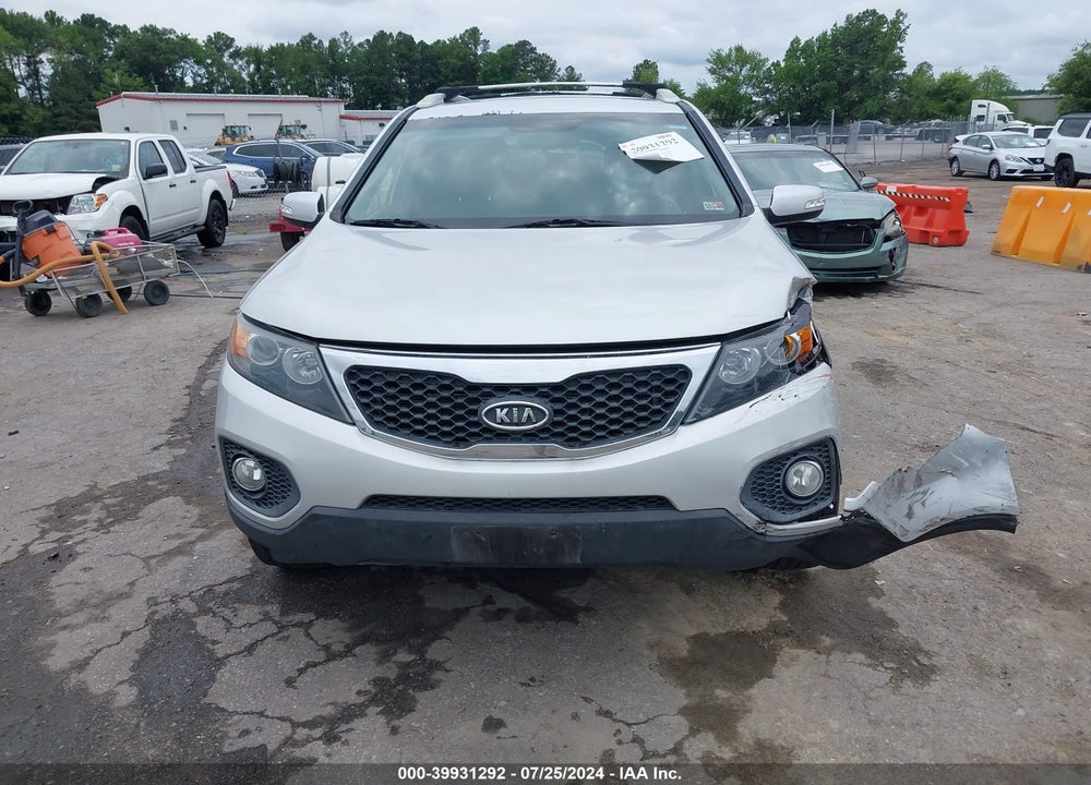 2013 KIA SORENTO LX VIN: 5XYKTCA60DG326854