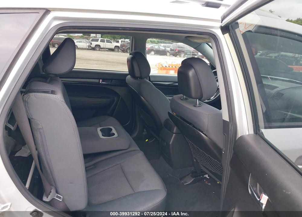 2013 KIA SORENTO LX VIN: 5XYKTCA60DG326854