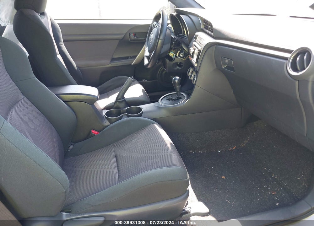 2011 SCION TC VIN: JTKJF5C78B3001335