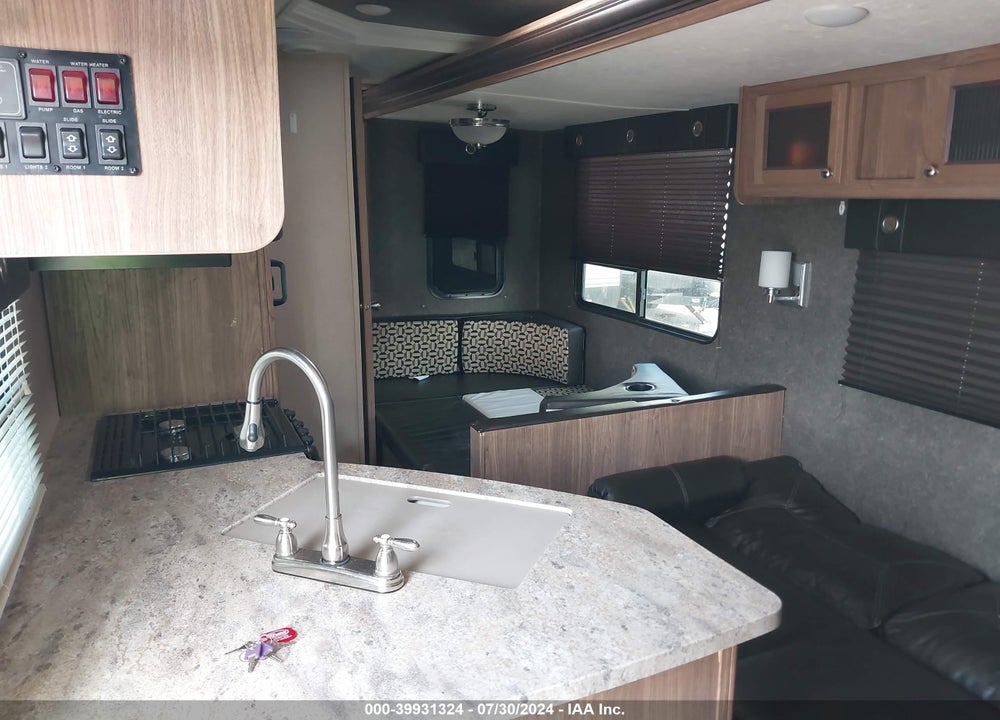 2017 SHASTA OTHER VIN: 5ZT2SHXB7HE008957