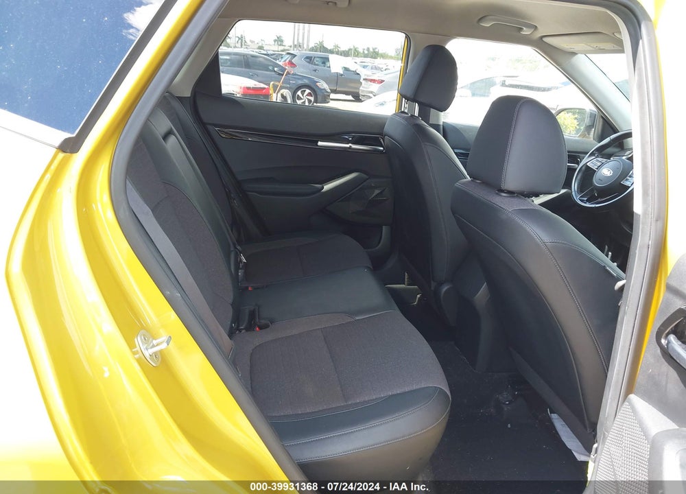 2021 KIA SELTOS S VIN: KNDEU2AA6M7141648
