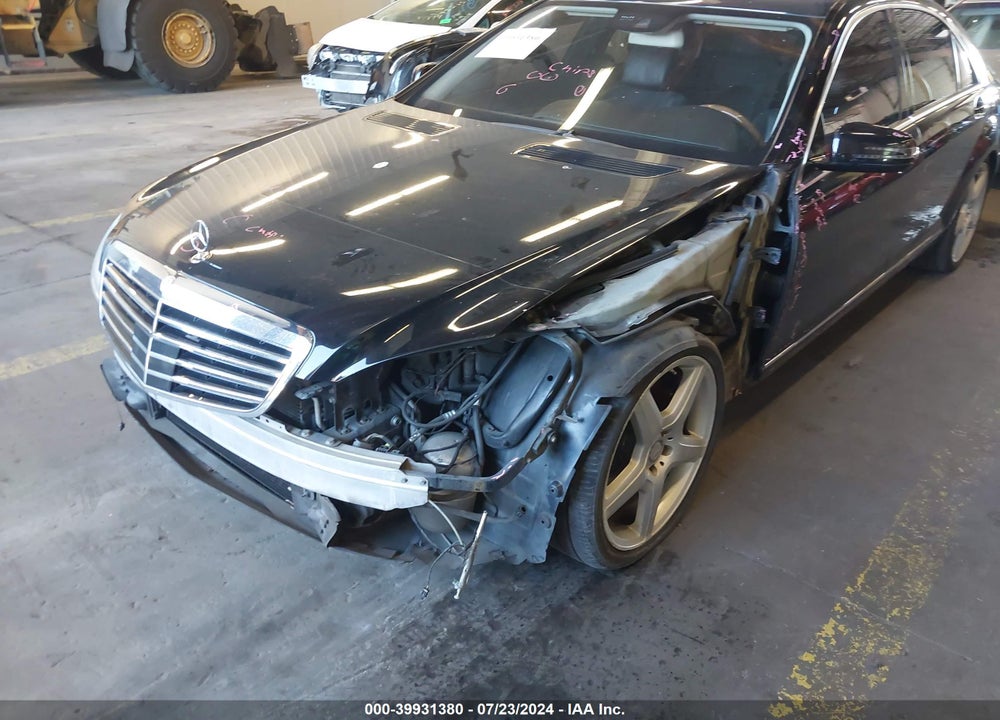 2011 MERCEDES-BENZ S 550 4MATIC VIN: WDDNG8GB1BA403530