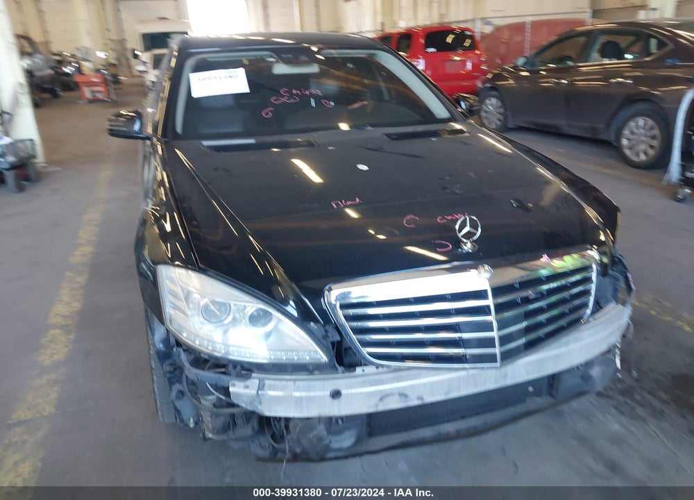 2011 MERCEDES-BENZ S 550 4MATIC VIN: WDDNG8GB1BA403530