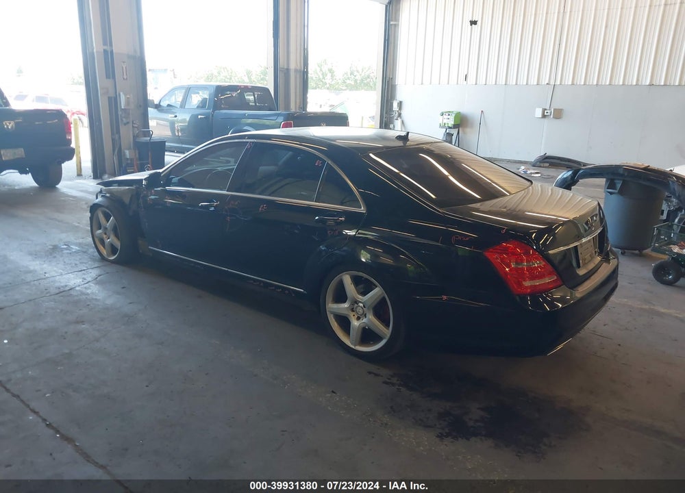2011 MERCEDES-BENZ S 550 4MATIC VIN: WDDNG8GB1BA403530