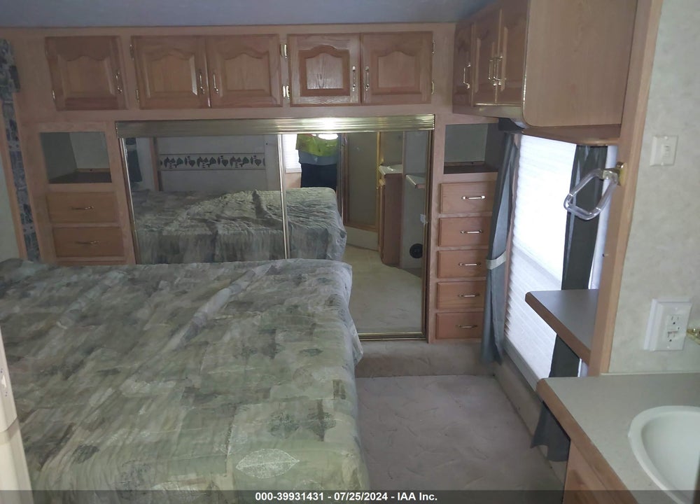 2005 FOREST RIVER WILDCAT VIN: 4X4FWCZ225V010631
