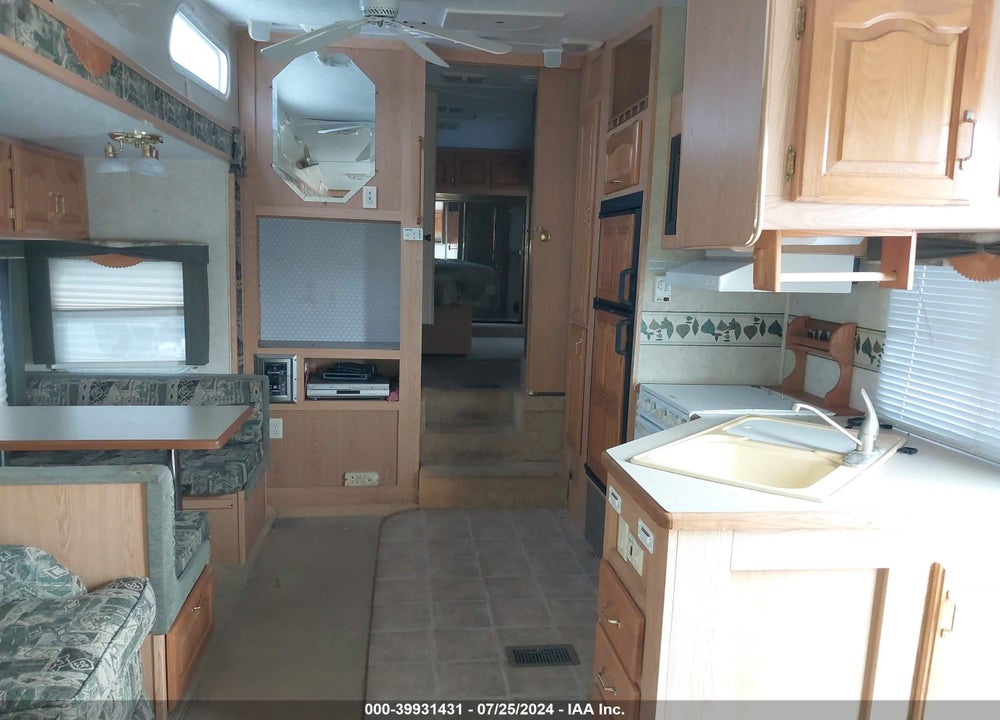 2005 FOREST RIVER WILDCAT VIN: 4X4FWCZ225V010631