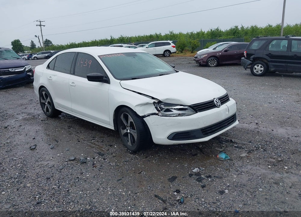 2013 VOLKSWAGEN JETTA 2.0L S VIN: 3VW2K7AJ0DM374269