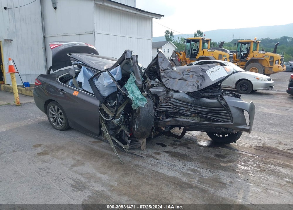 2016 TOYOTA CAMRY HYBRID XLE VIN: 4T1BD1FK4GU182800
