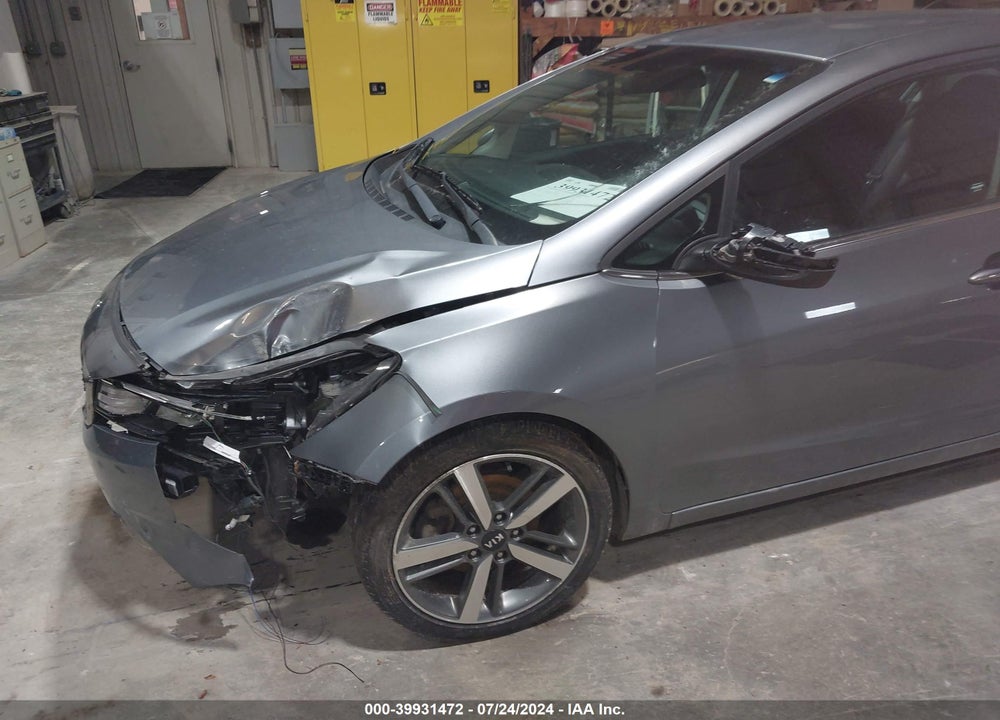 2017 KIA FORTE EX VIN: 3KPFL4A84HE038086