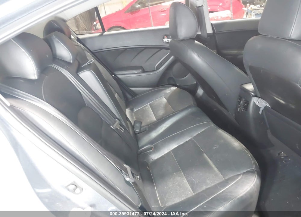 2017 KIA FORTE EX VIN: 3KPFL4A84HE038086