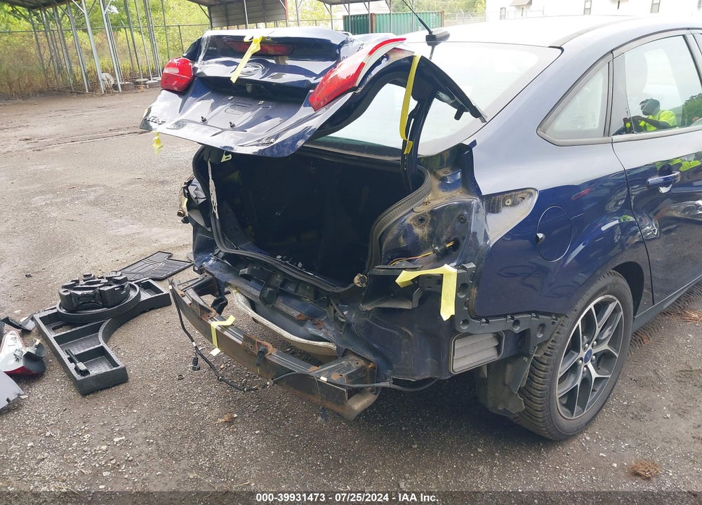 2017 FORD FOCUS SEL VIN: 1FADP3H23HL212976