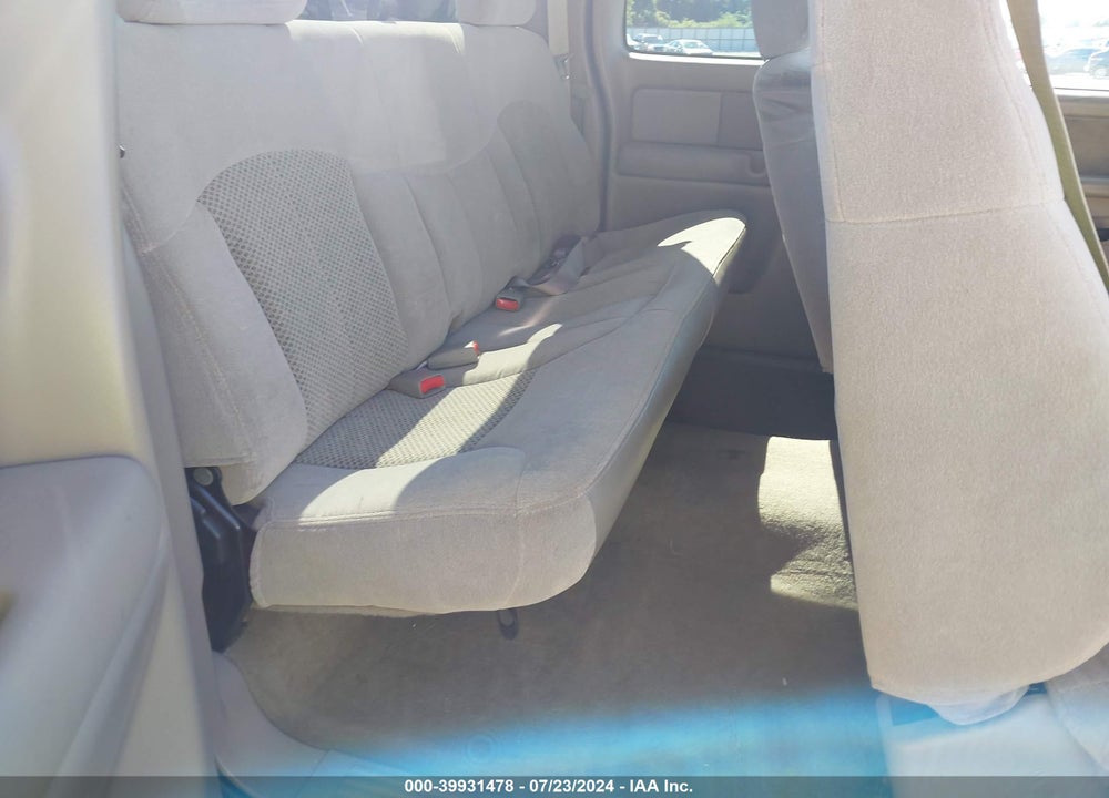 2002 CHEVROLET SILVERADO 1500 LS VIN: 1GCEK19T52E228438