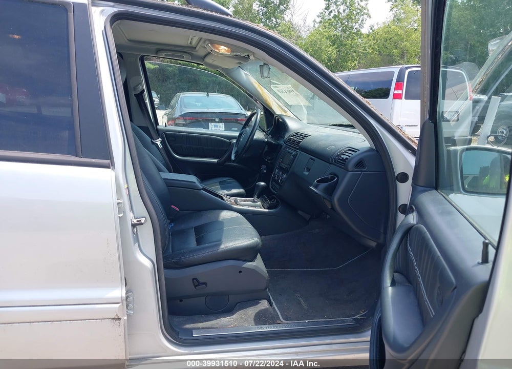 2004 MERCEDES-BENZ ML 350 4MATIC VIN: 4JGAB57E04A496488