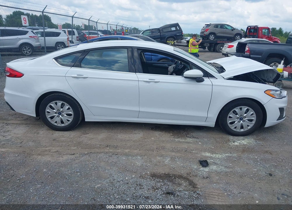 2019 FORD FUSION VIN: 3FA6P0G73KR266856