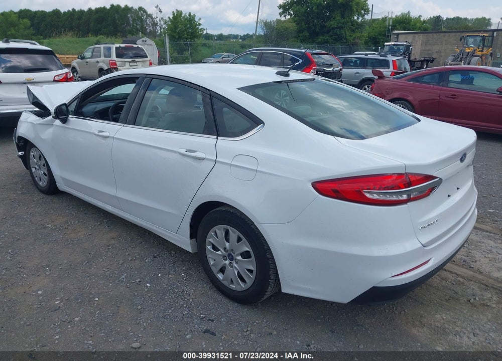 2019 FORD FUSION VIN: 3FA6P0G73KR266856