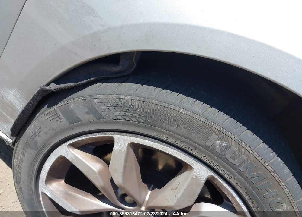 2019 CHEVROLET IMPALA LT VIN: 2G11Z5S39K9120072