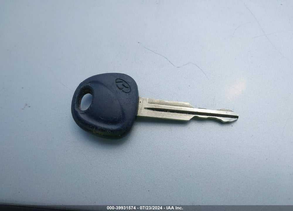 2006 HYUNDAI ELANTRA GLS/LIMITED VIN: KMHDN46D46U371857