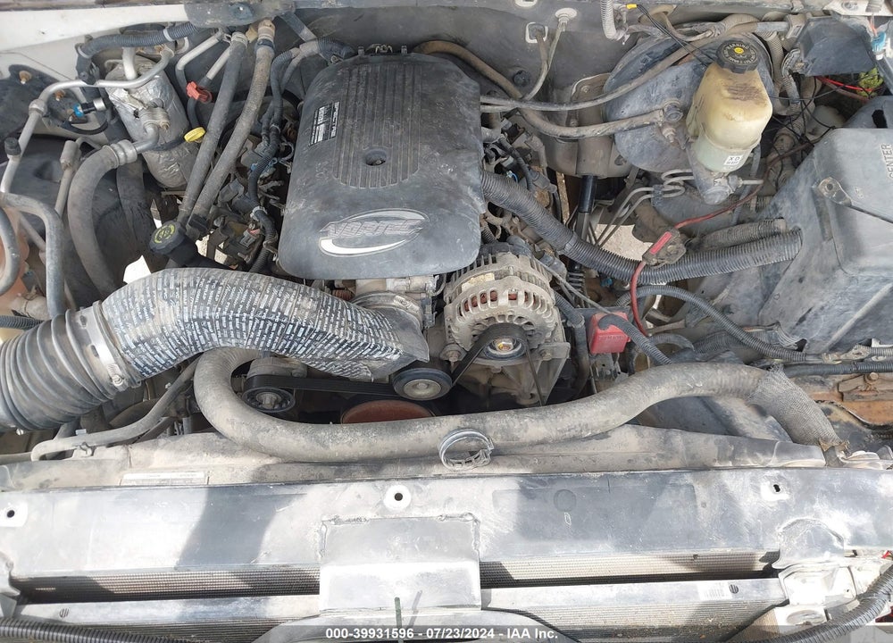 2001 CHEVROLET SUBURBAN 1500 LT VIN: 3GNFK16T81G220471