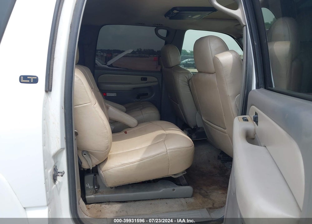 2001 CHEVROLET SUBURBAN 1500 LT VIN: 3GNFK16T81G220471
