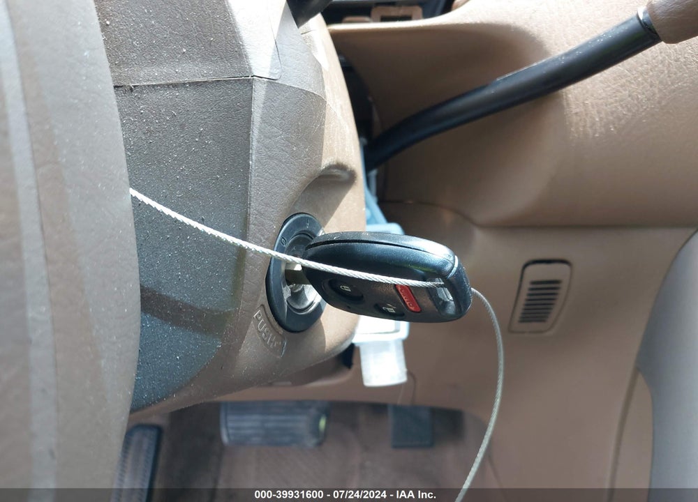 2006 HONDA PILOT EX VIN: 2HKYF18466H528006