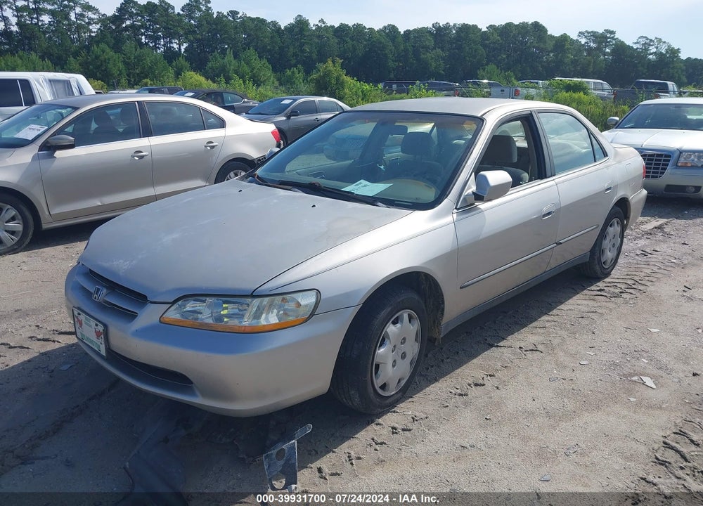 1999 HONDA ACCORD LX VIN: 1HGCG5648XA113698