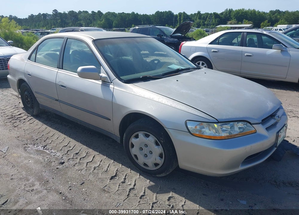 1999 HONDA ACCORD LX VIN: 1HGCG5648XA113698