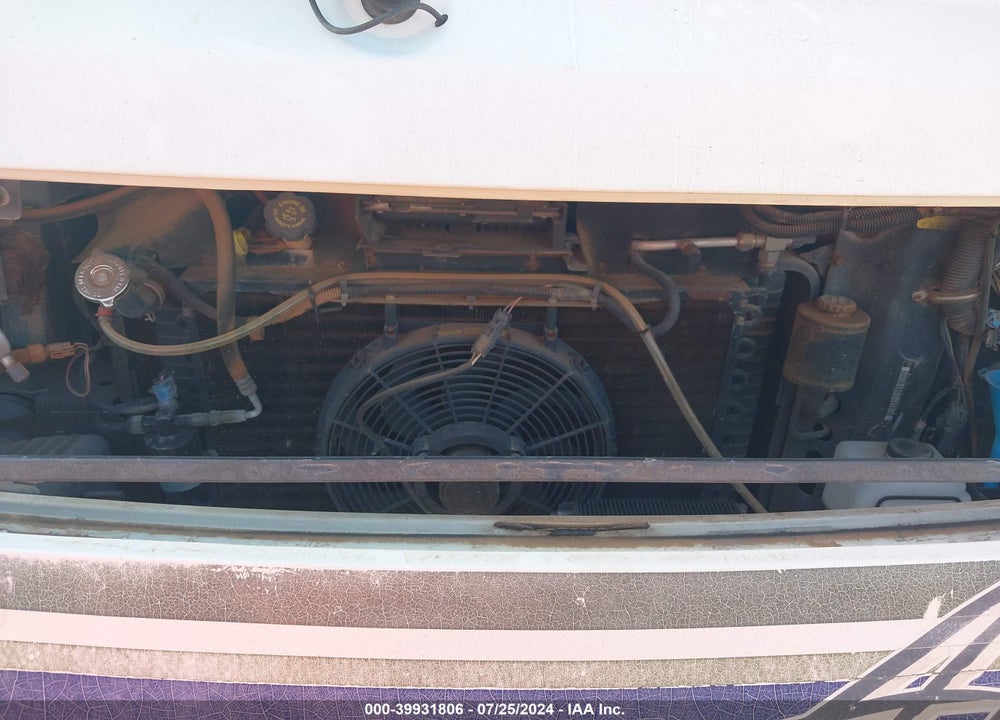 1997 WINNEBAGO P30 VIN: 1GBLP37J4V3308940