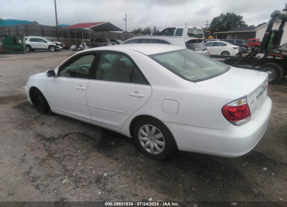 2005 TOYOTA CAMRY LE VIN: 4T1BE32K25U570670