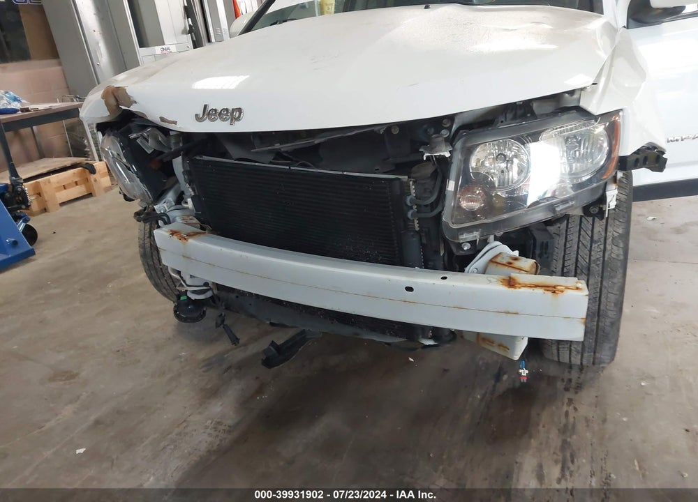 2016 JEEP COMPASS LATITUDE VIN: 1C4NJDEB7GD545619