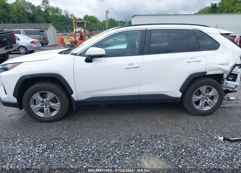 2022 TOYOTA RAV4 XLE VIN: 2T3P1RFV9NW322514