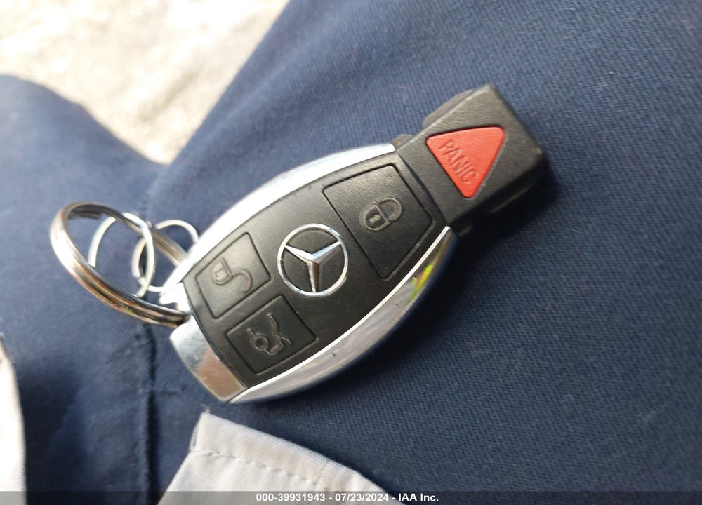2011 MERCEDES-BENZ E 350 VIN: WDDHF5GB5BA417784