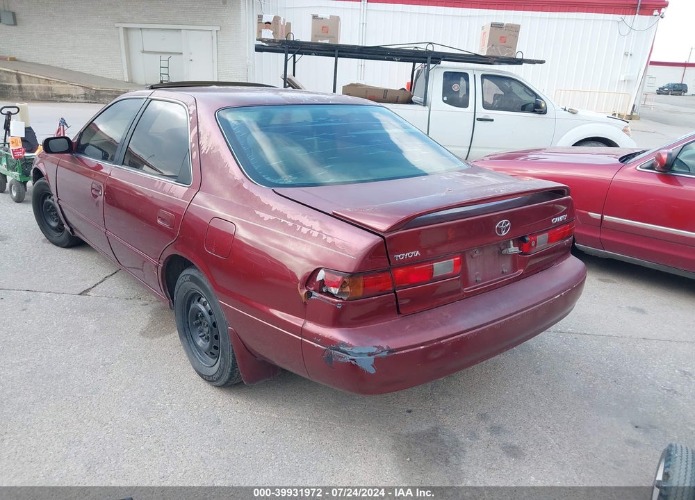 1999 TOYOTA CAMRY LE VIN: JT2BG28K6X0299874