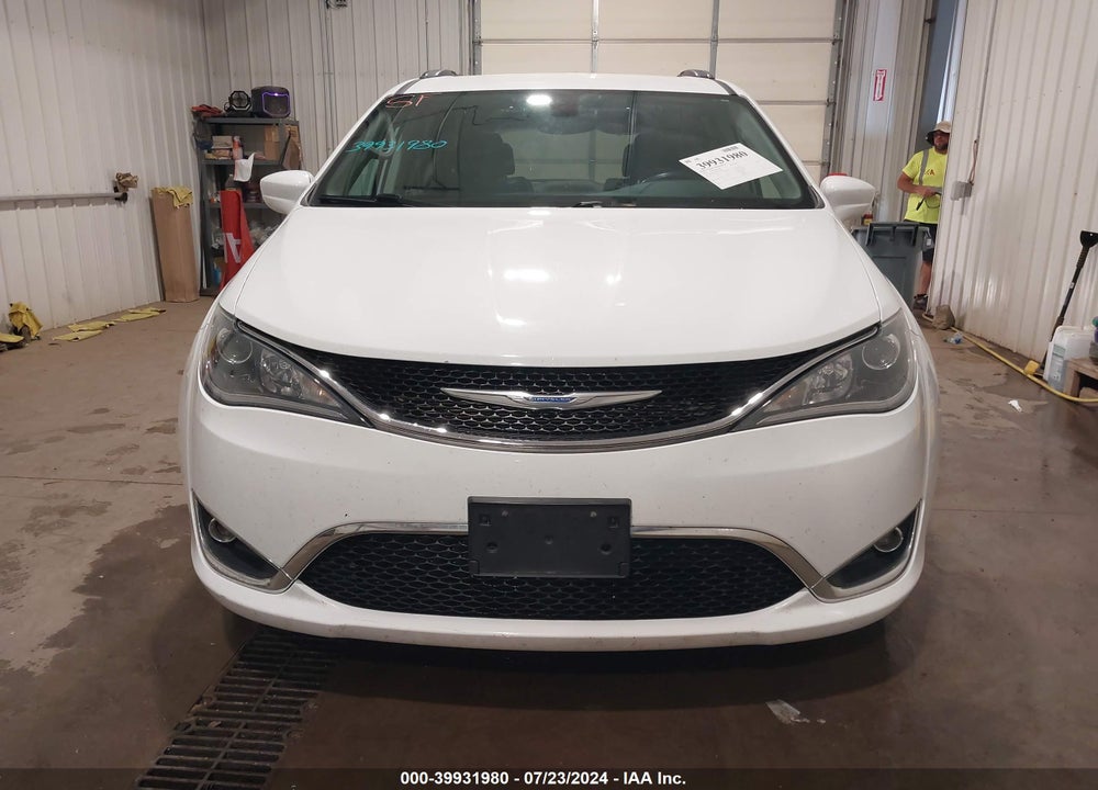 2019 CHRYSLER PACIFICA TOURING L VIN: 2C4RC1BG9KR612916